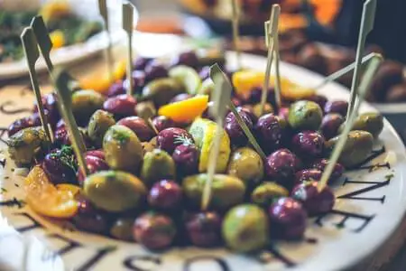 Are canned olives healthy?