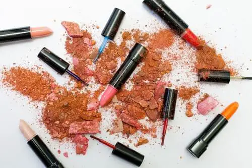 How do you know what your lipstick undertone is?